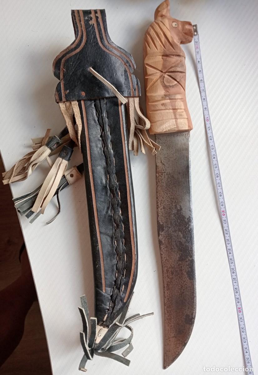 Militaria: MACHETE CUCHILLO REP&Uacute;BLICA DOMINICANA CON ADORNOS