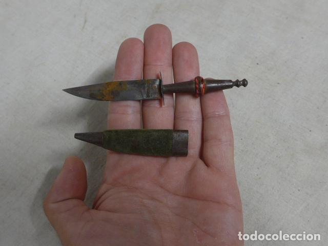Militaria: Antiguo peque&ntilde;o cuchillo espa&ntilde;ol de princip. s.XX, marcado de Albacete, para dama o prostituta