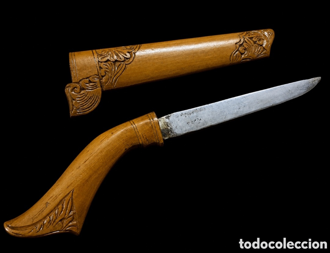 Militaria: Cuchillo Golok o Badik de Sumatra Java o Borneo totalmente artesanal con su vaina de madera a&ntilde;os 40