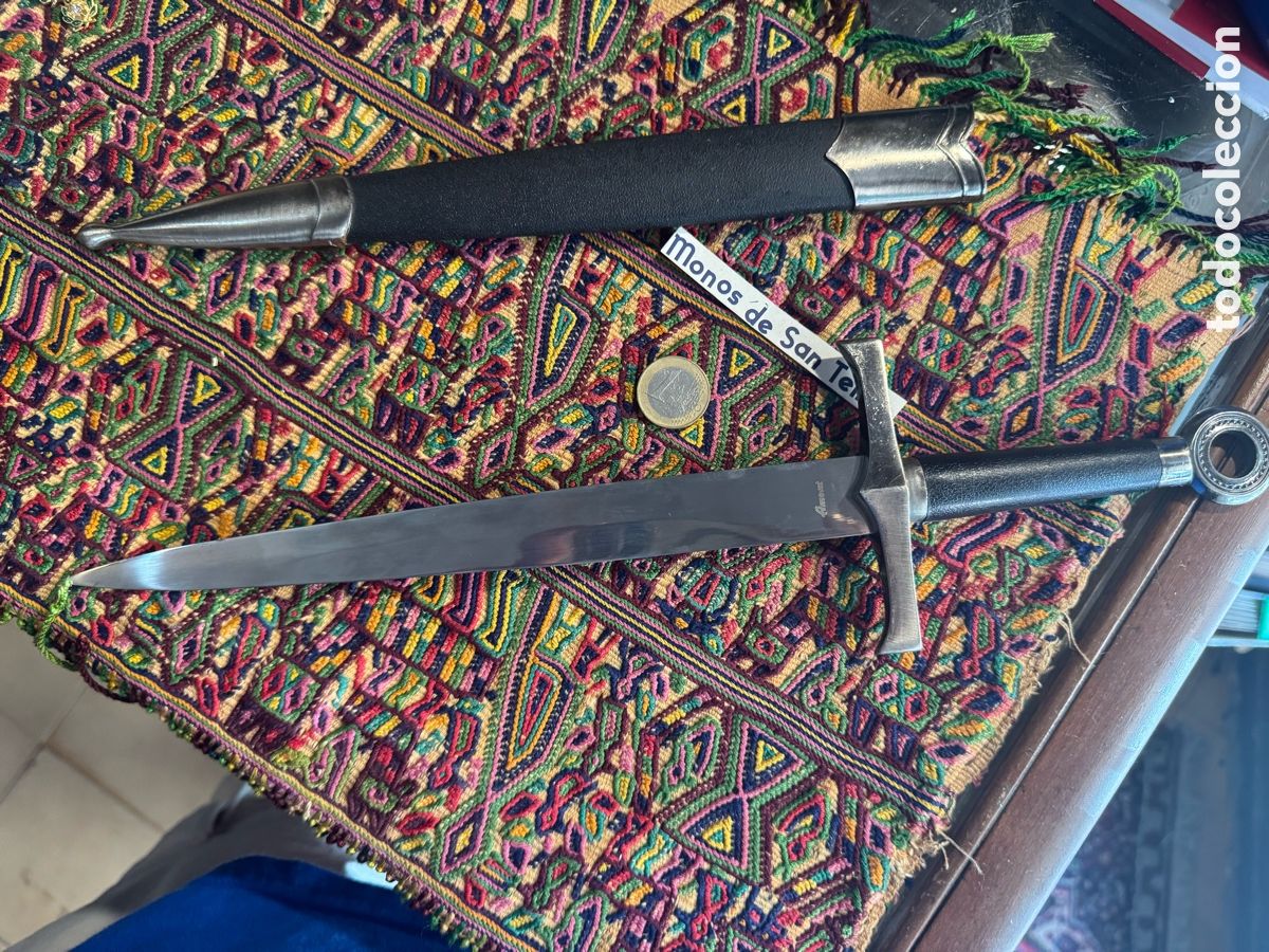 Militaria: Daga Amont de decoraci&oacute;n