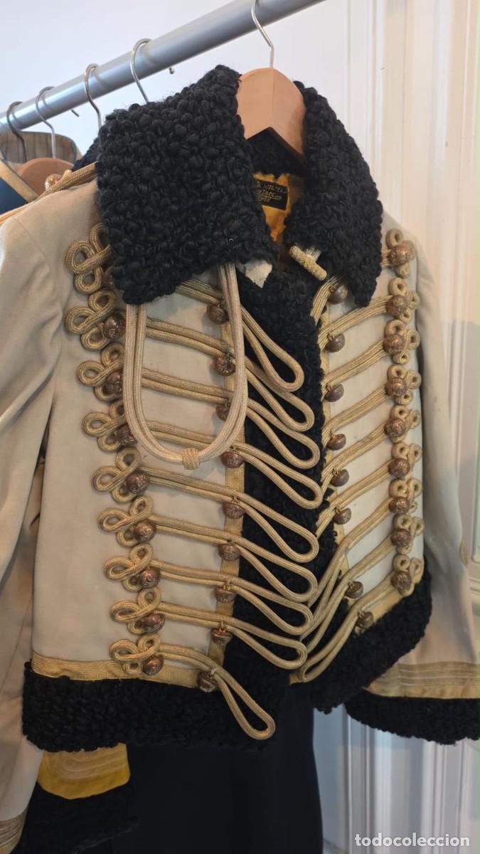 Militaria: Pelliza de oficial de h&uacute;sares &eacute;poca de Alfonso 13