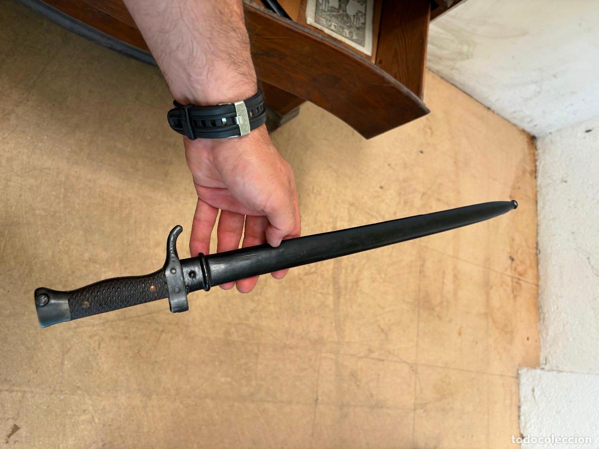 Militaria: Bayoneta antigua a identificar marcada
