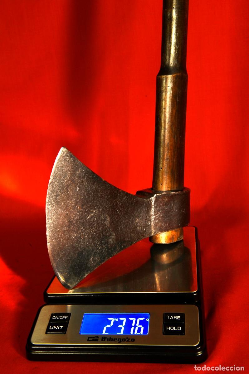 Militaria: Antigua hacha Francesa de forja, limpia de &oacute;xido y restaurada.