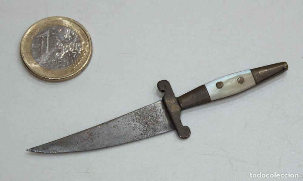 Militaria: ANTIGUO CUCHILLO MINIATURA SASTAGO.