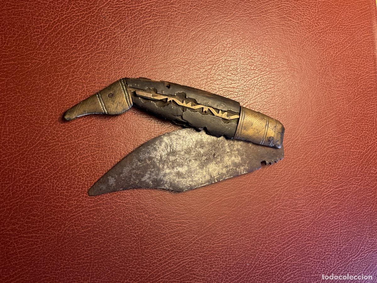 Militaria: Navaja Cl&aacute;sica de Defensa Antigua Sevillana o Albacete 28 cm aproximadamente
