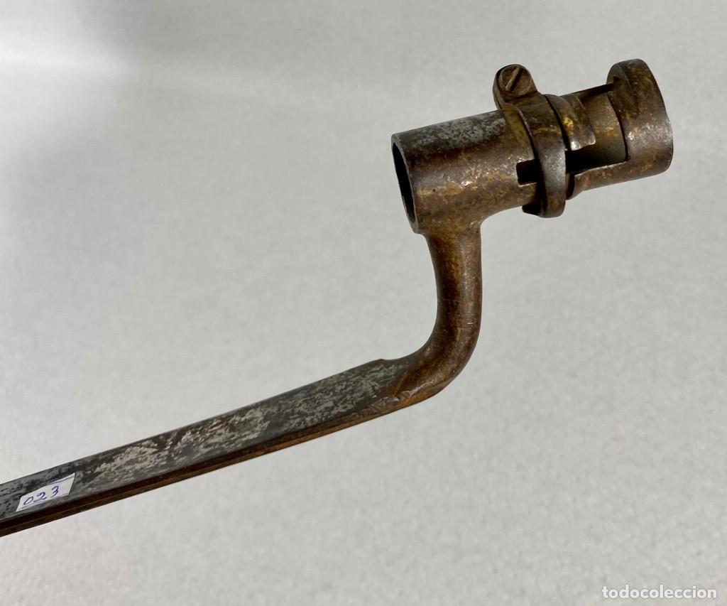 Militaria: BAYONETA FRANCIA CUBO modelo 1847 Variante con codo y anilla m&aacute;s gruesos marcaje LM