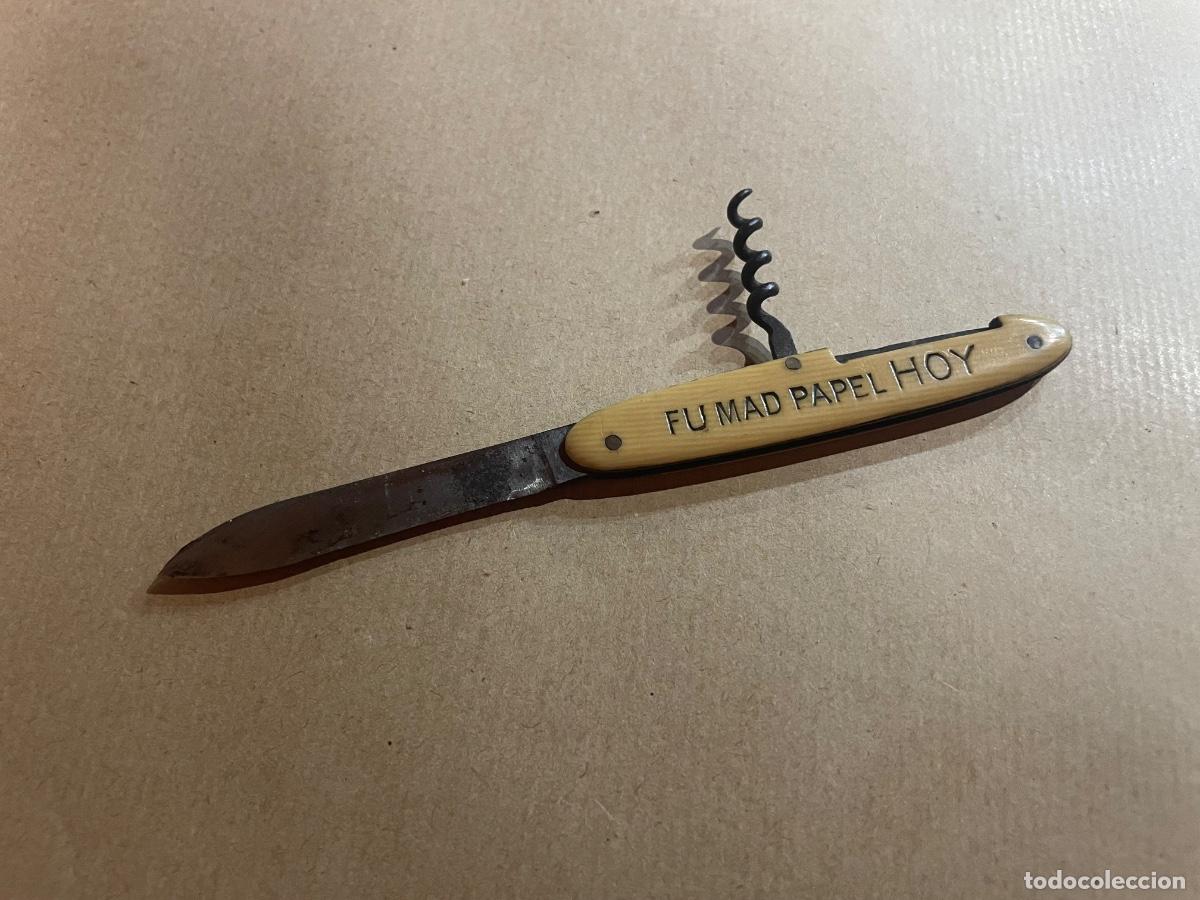 Militaria: ANTIGUA NAVAJA PUBLICITARIA FUMAD PAPEL HOY ABIERTA 14 CM. CERRADA 8 CM.DOS USOS CUCHILLO Y SACACORC