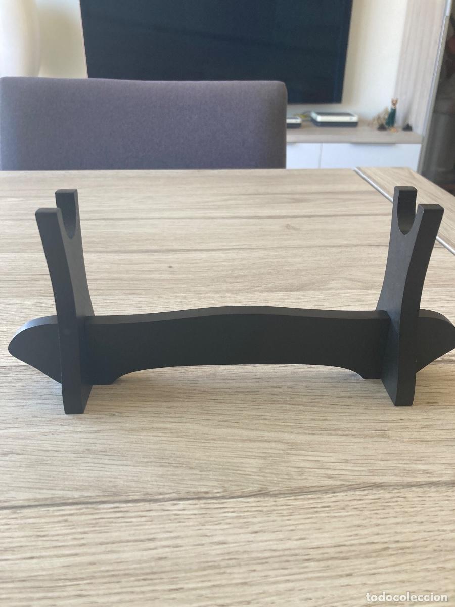 Militaria: Soporte para Katana o cuchillo.