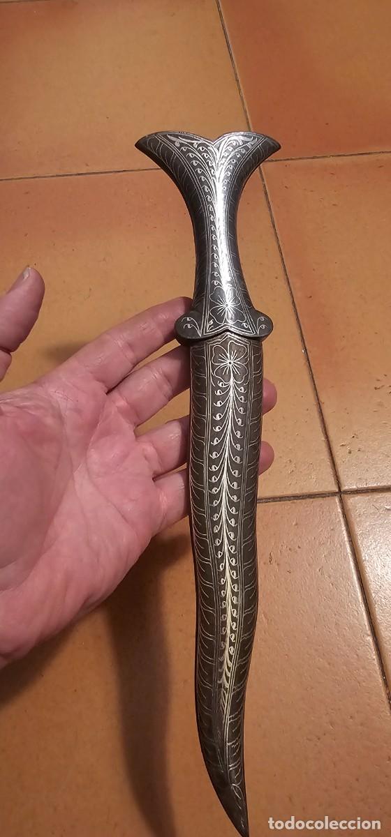 Militaria: Precioso cuchillo indoperso firmado antiguo