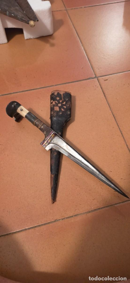 Militaria: Muy antigua daga chura afgana conserva colores