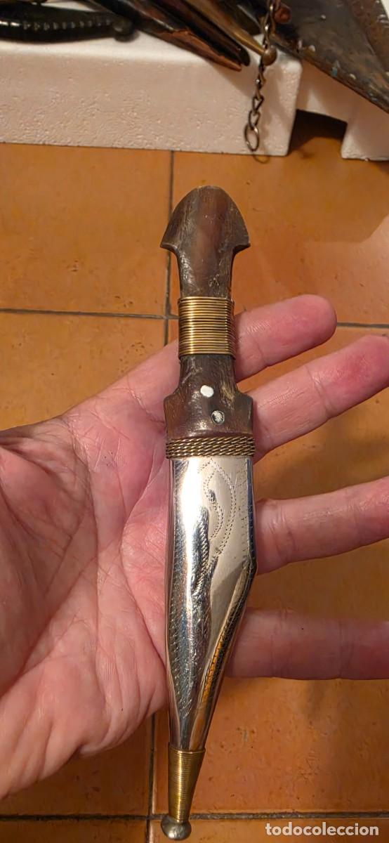 Militaria: Preciosa peque&ntilde;a daga jordana shibrilla grabada y firmada en hoja
