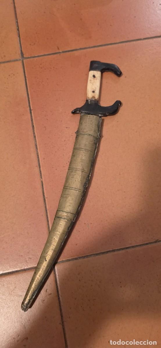 Militaria: Muy antigua daga Tunez asta y hueso grabada