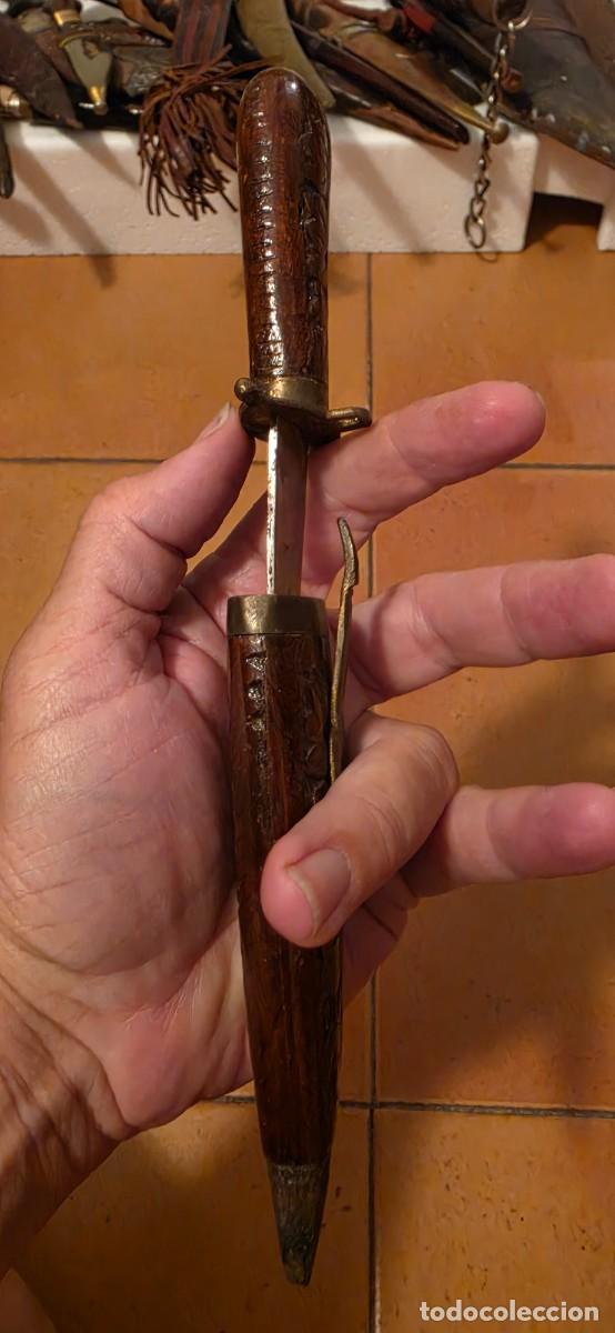 Militaria: Peque&ntilde;o cuchillo hindu