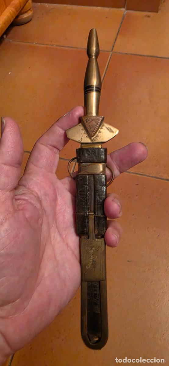 Militaria: Precioso cuchillo tuareg varios metales y grabado