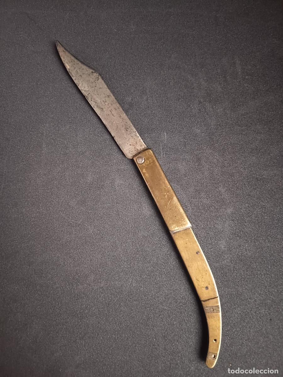 Militaria: Navaja antigua siglo XIX