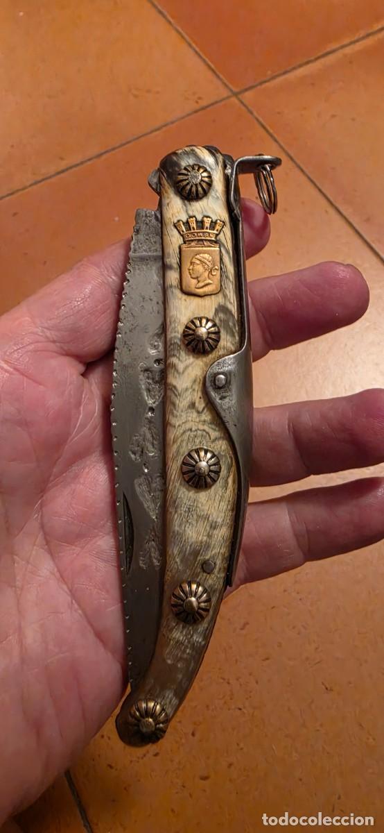 Militaria: Preciosa navaja corcega hoja trabajada y marcada