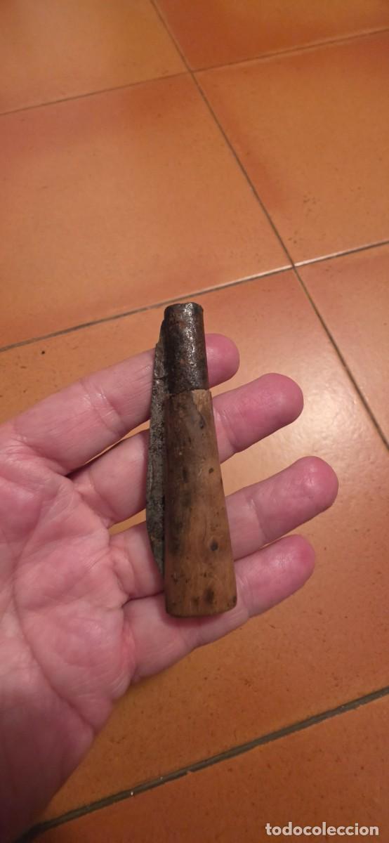 Militaria: Peque&ntilde;a navaja espa&ntilde;ola muy antigua