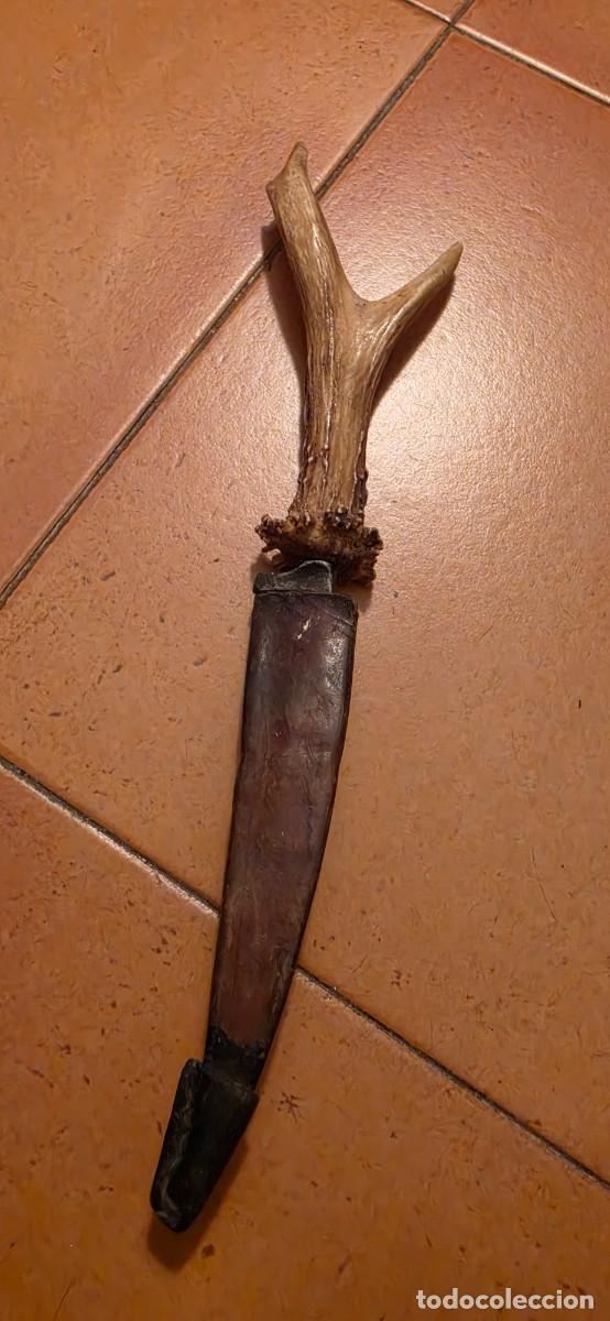Militaria: Muy antiguo cuchillo espa&ntilde;ol asta y funda piel