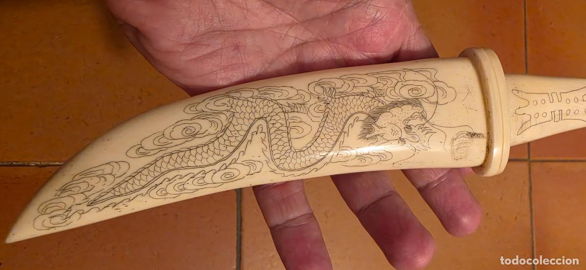 Militaria: Espectacular cuchillo asiativo hueso o similar muy trabajado