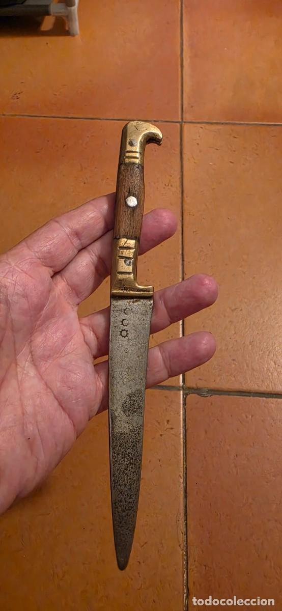 Militaria: Muy antiguo cuchillo marcado en hoja
