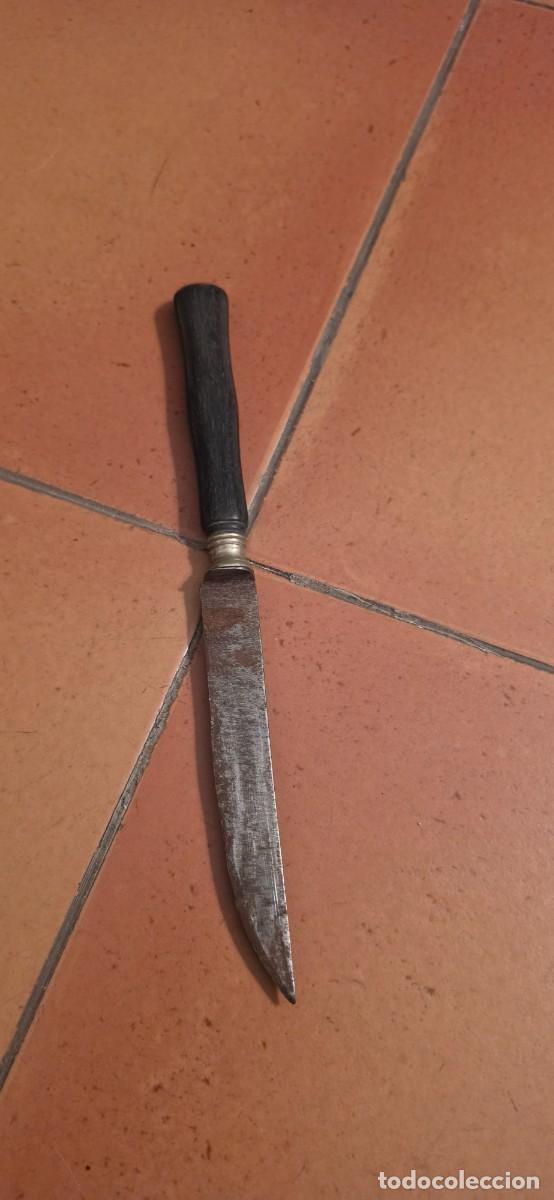 Militaria: Muy antiguo cuchillo madera y plata