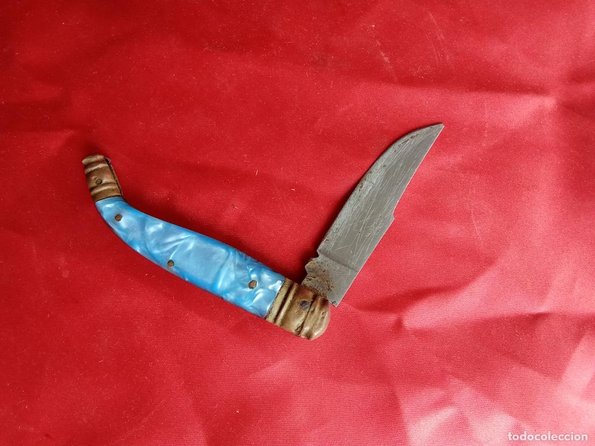 Militaria: Navaja antigua albacete a&ntilde;os 80 pasta imitando n&aacute;car en azul Caj&oacute;n Tienda