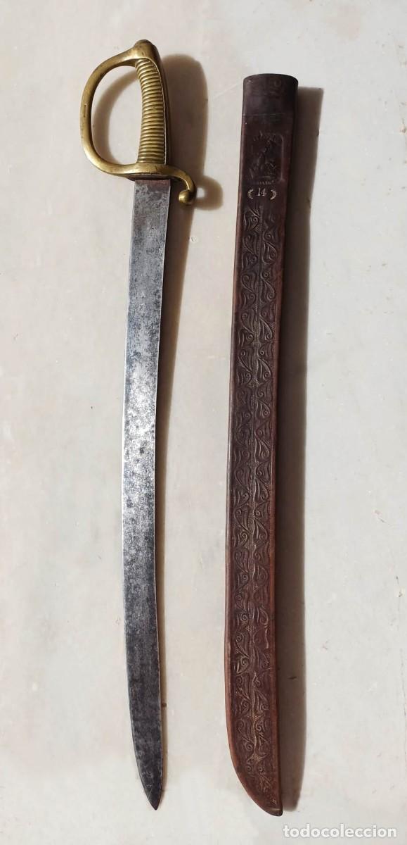 Militaria: Antiguo Sable Militar + Vaina Cuero Collins & Co. Colonial Siglo XIX - XX