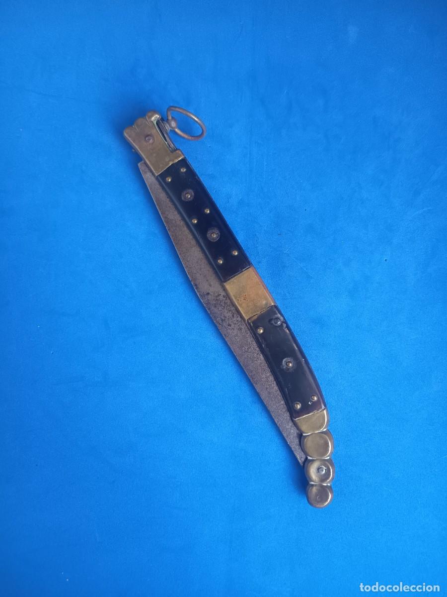Militaria: Navaja de cr&oacute;talo francesa de muelles
