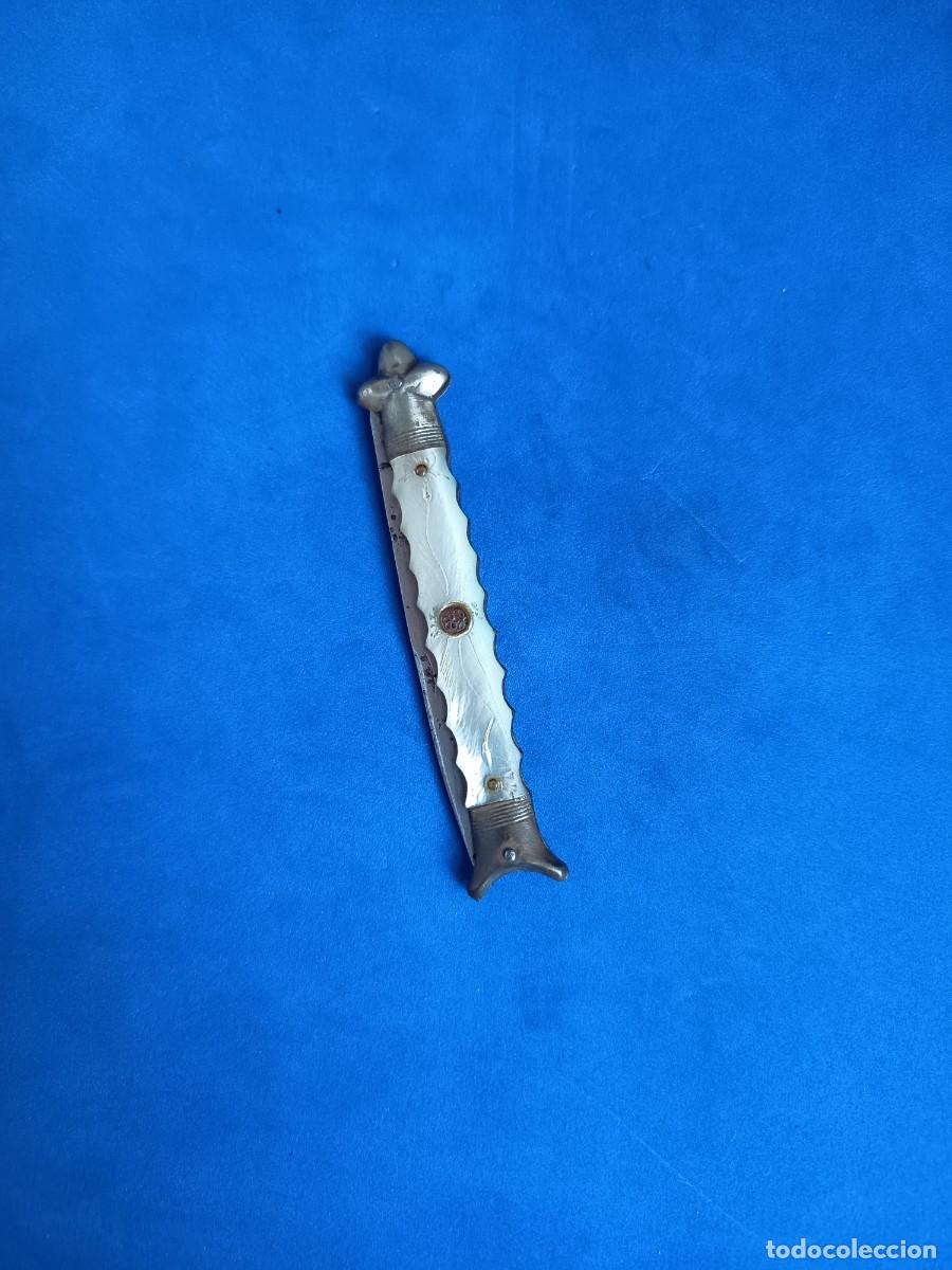 Militaria: Navaja antigua de n&aacute;car