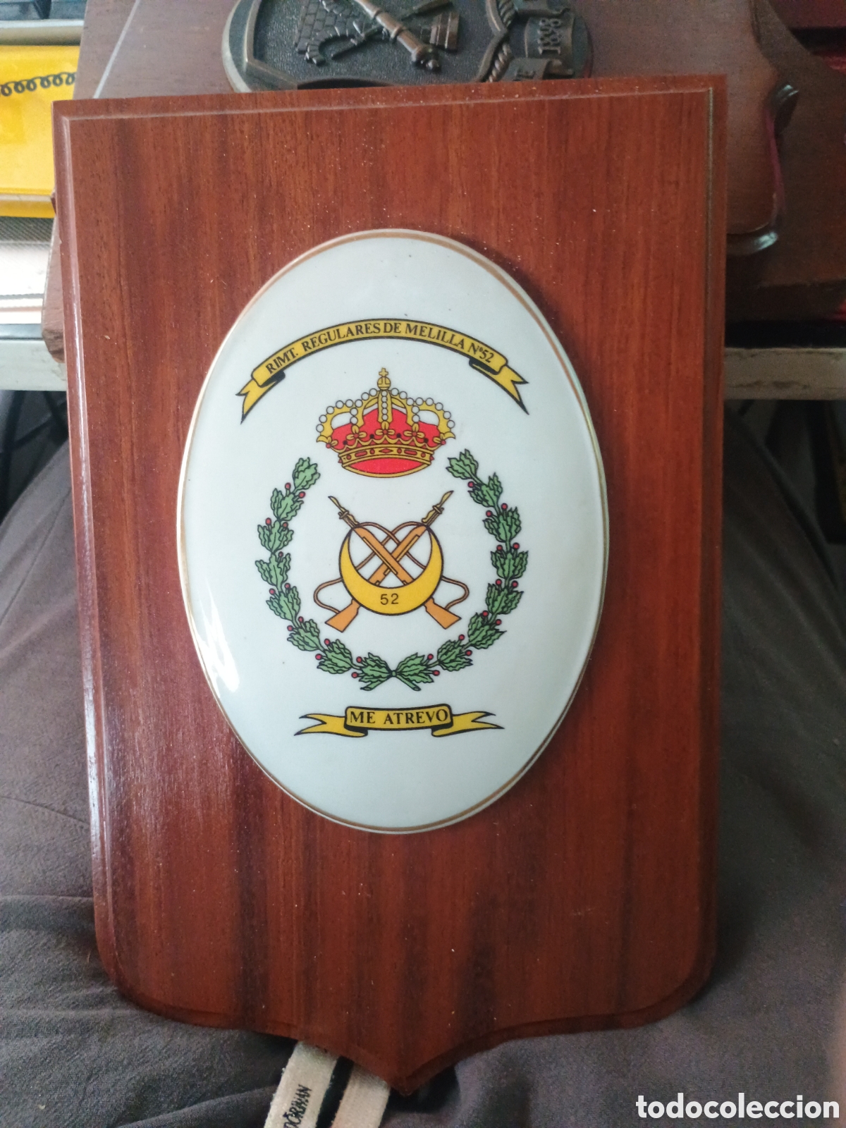 Militaria: METOPA DEL REGIMIENTO DE REGULARES DE MELILLA. N&ordm; 52