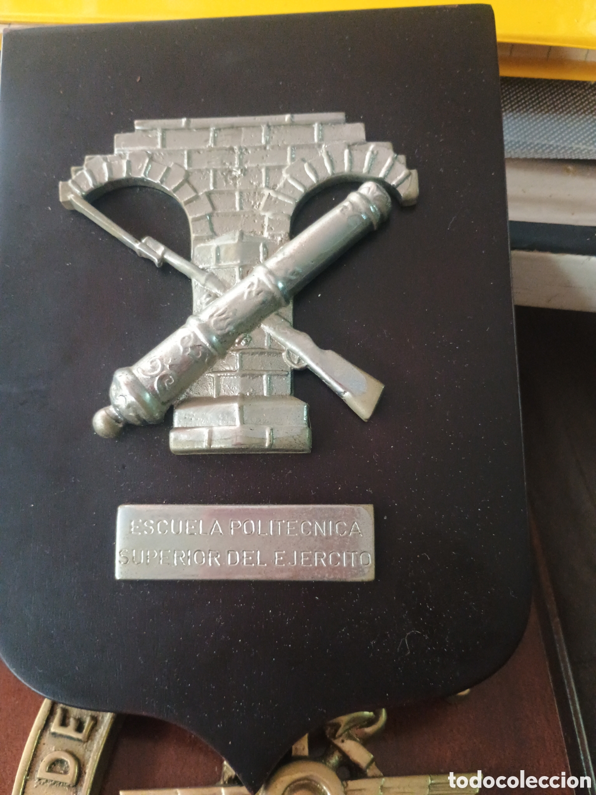 Militaria: METOPA DE ESCUELA POLIT&Eacute;CNICA SUPERIOR DEL EJERCITO.