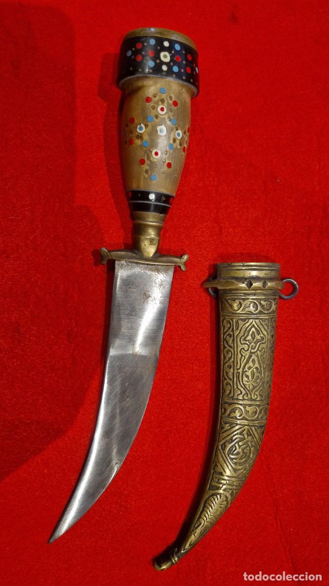 Militaria: Daga curva tipo jambia arabe