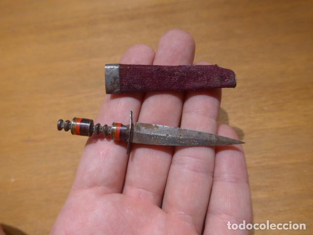 Militaria: Antiguo peque&ntilde;o cuchillo espa&ntilde;ol de principios s.XX, para dama o prostituta