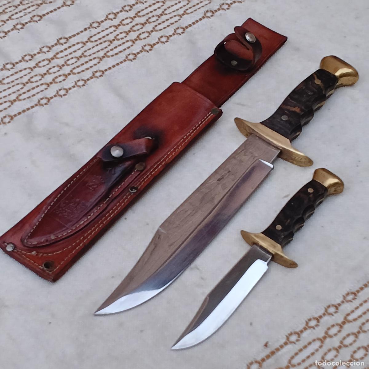 Militaria: CONJUNTO DE CUCHILLOS DE CAZA MAYOR CON SU FUNDA.