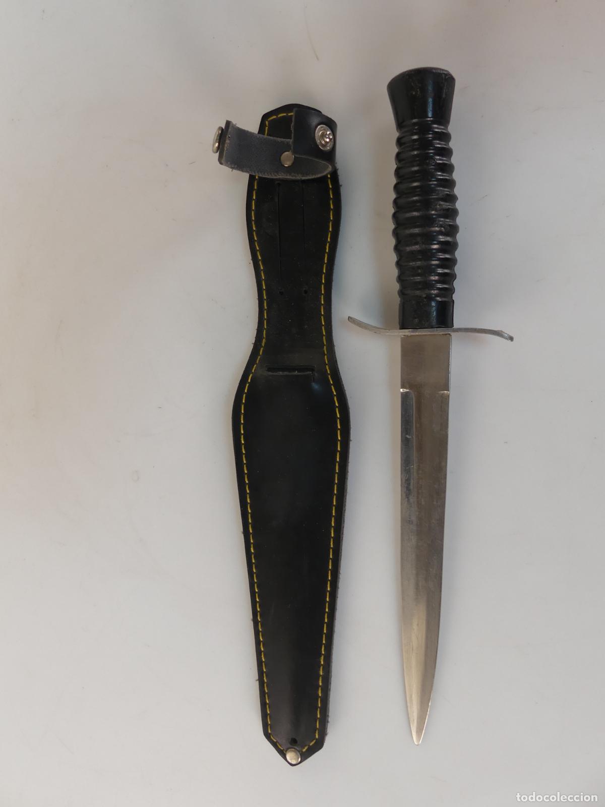 Militaria: CUCHILLO CON FUNDA OBJETO DE COLECCION