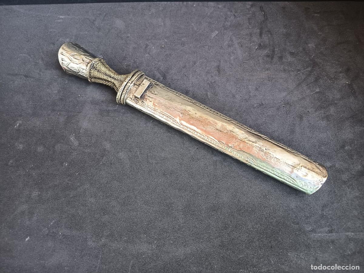 Militaria: Daga antigua del T&iacute;bet