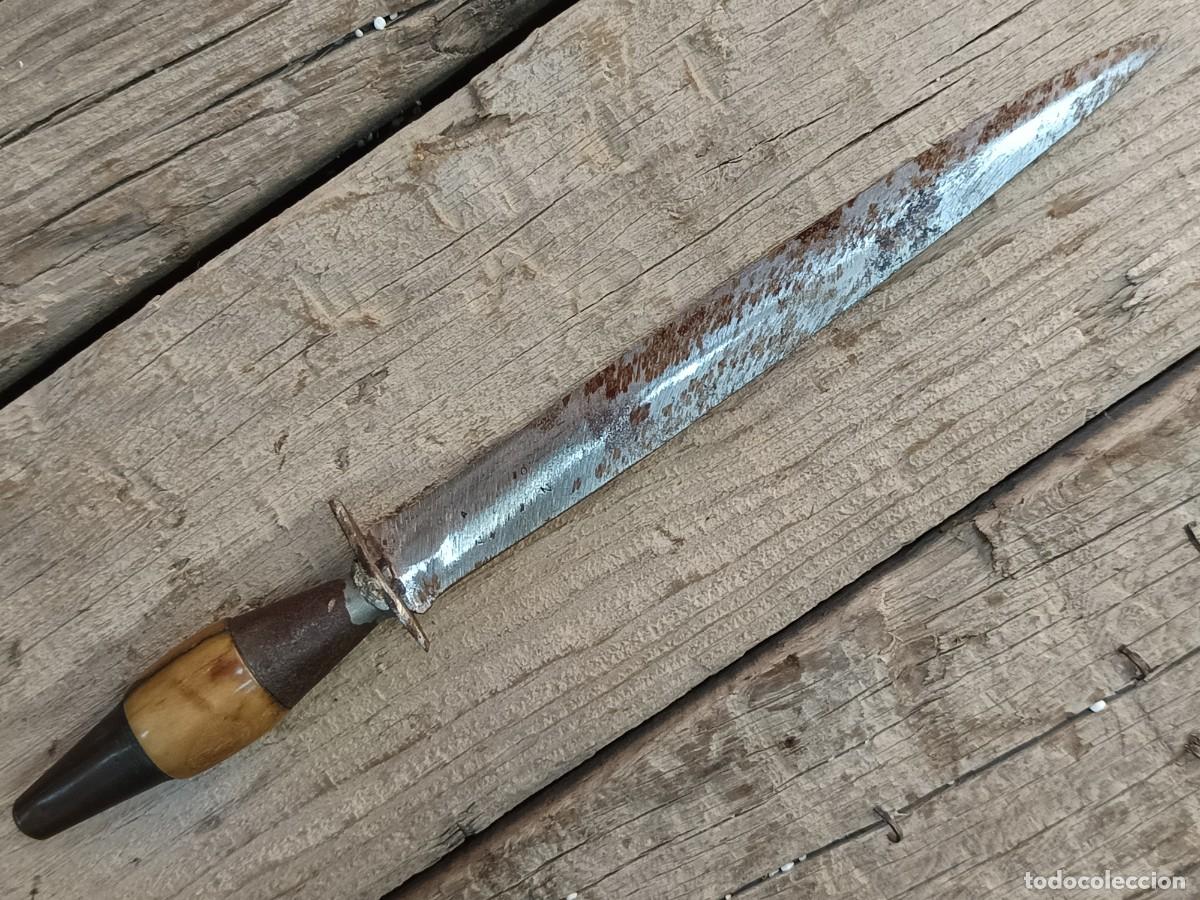 Militaria: Muy antiguo cuchillo