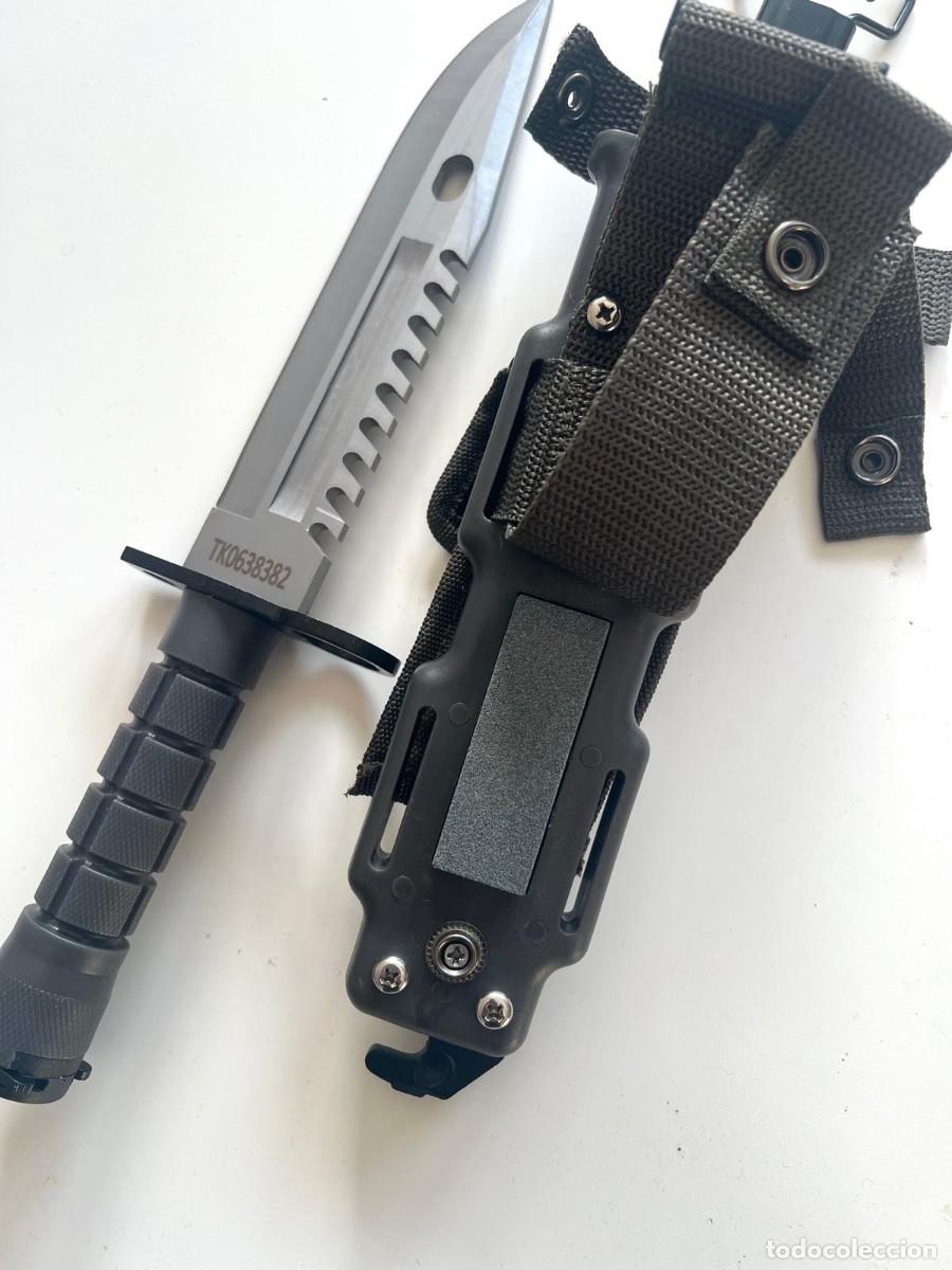 Militaria: cuchillo bayoneta M 9 acople a un rifle tipo M16 o AR-15