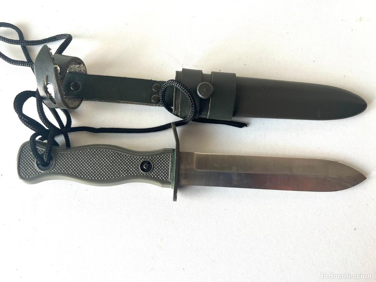 Militaria: M&iacute;tico cuchillo de combate alem&aacute;n MI211 BW
