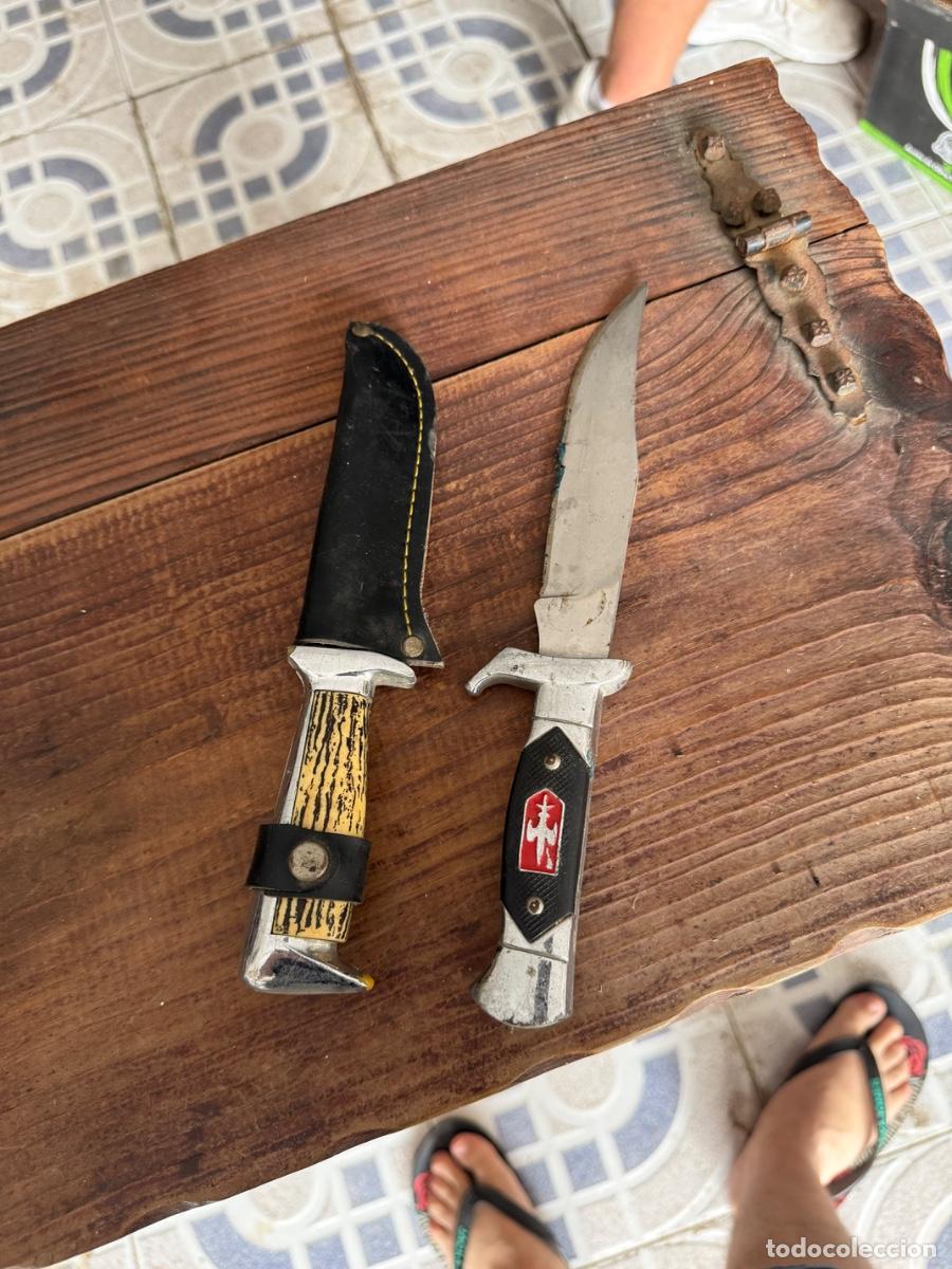 Militaria: Lote de 2 cuchillos, tal y como se ven