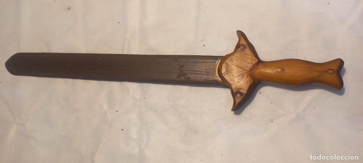 Militaria: ESPADA ARTESANAL EN METAL Y MADERA