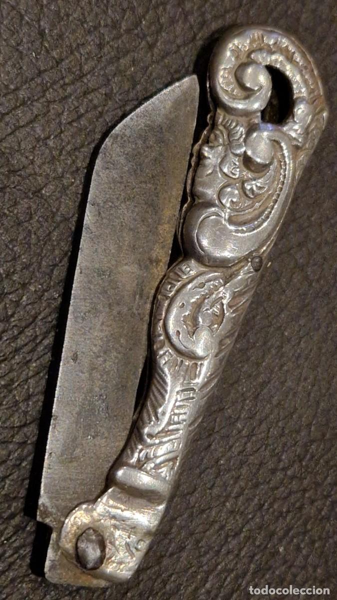 Militaria: Antigua navaja holandesa siglo XIX cacha figurativa de plata maciza