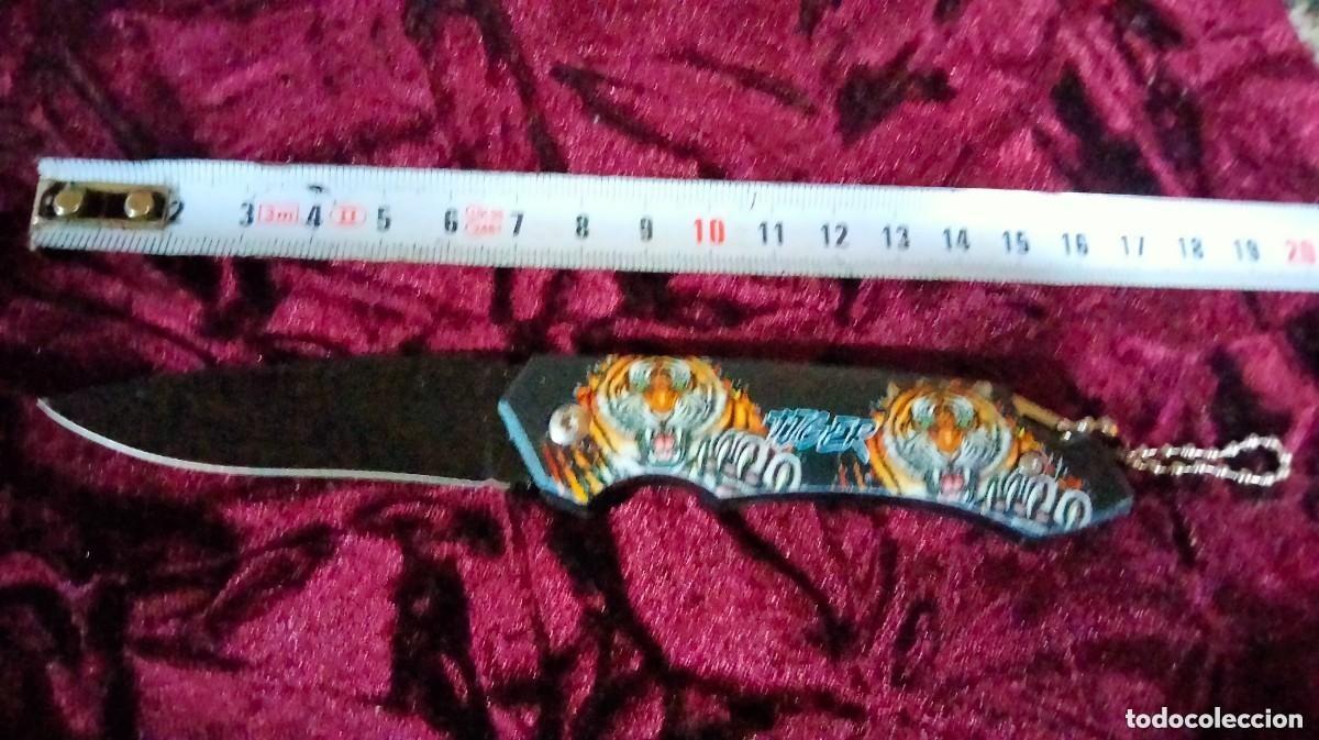 Militaria: navaja de caza y camping de acero inoxidable con dise&ntilde;o de camuflaje, cuchillo de alta dureza