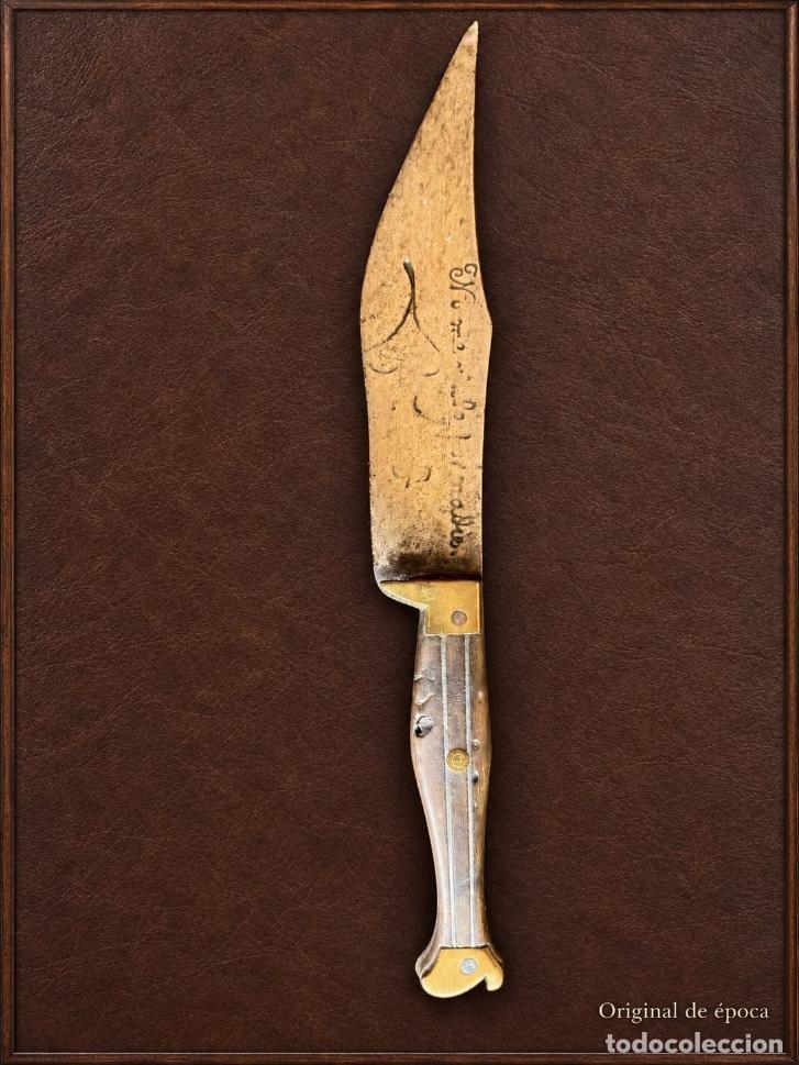 Militaria: (NA-260903)CUCHILLO ARAGONES ORIGINAL BOTA O SABATETA CON DIBUJO Y FIRMA EN LA HOJA
