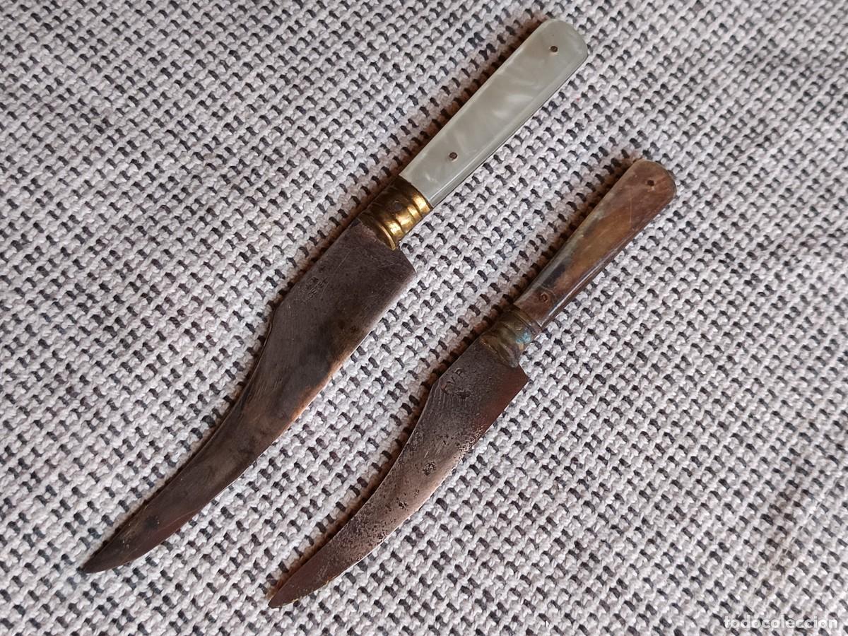 Militaria: Lote de dos cuchillos de Albacete muy afilados. Hoja curva.