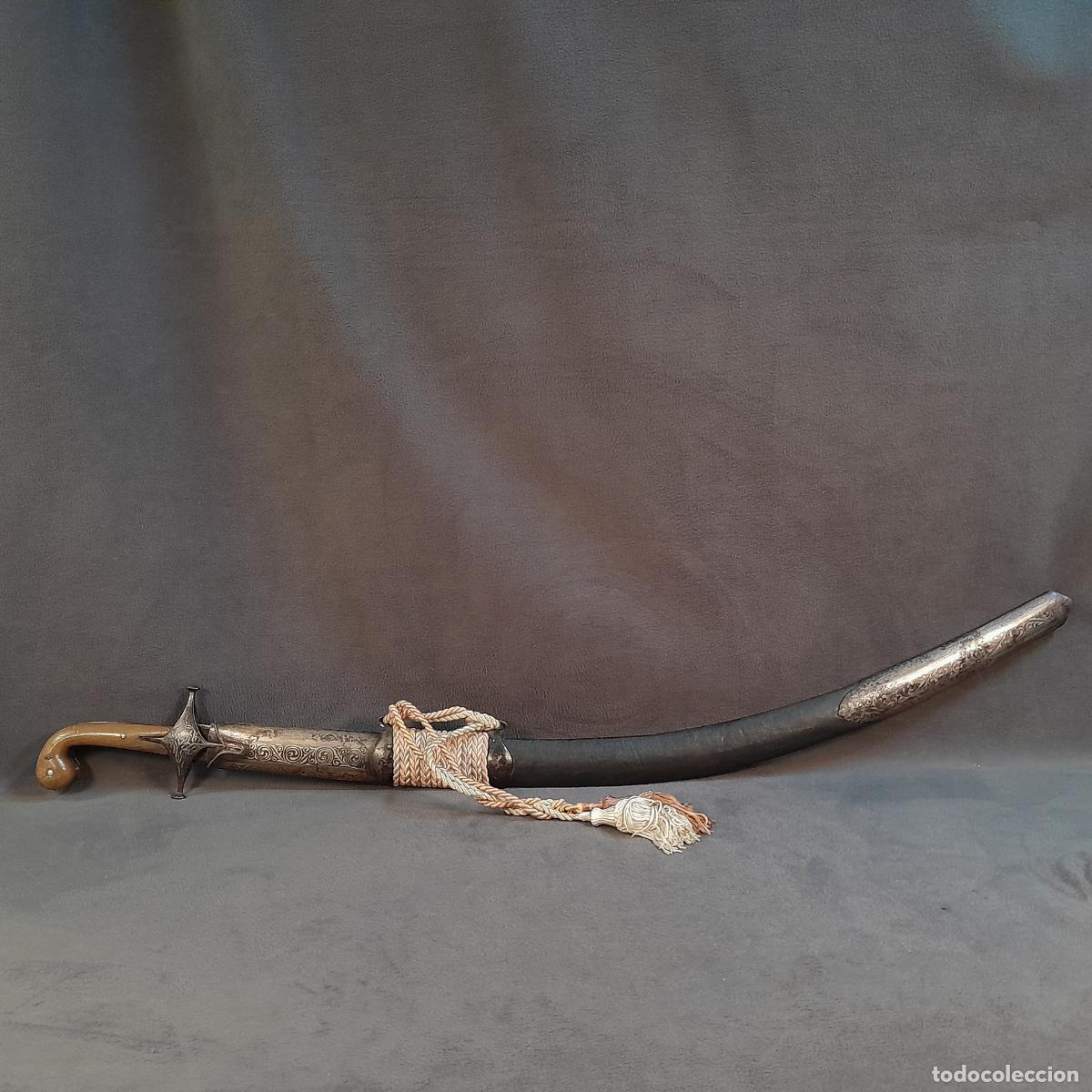 Militaria: SABLE OTOMANO TIPO KILIJ CON VAINA Y BORLA. SIGLO XIX