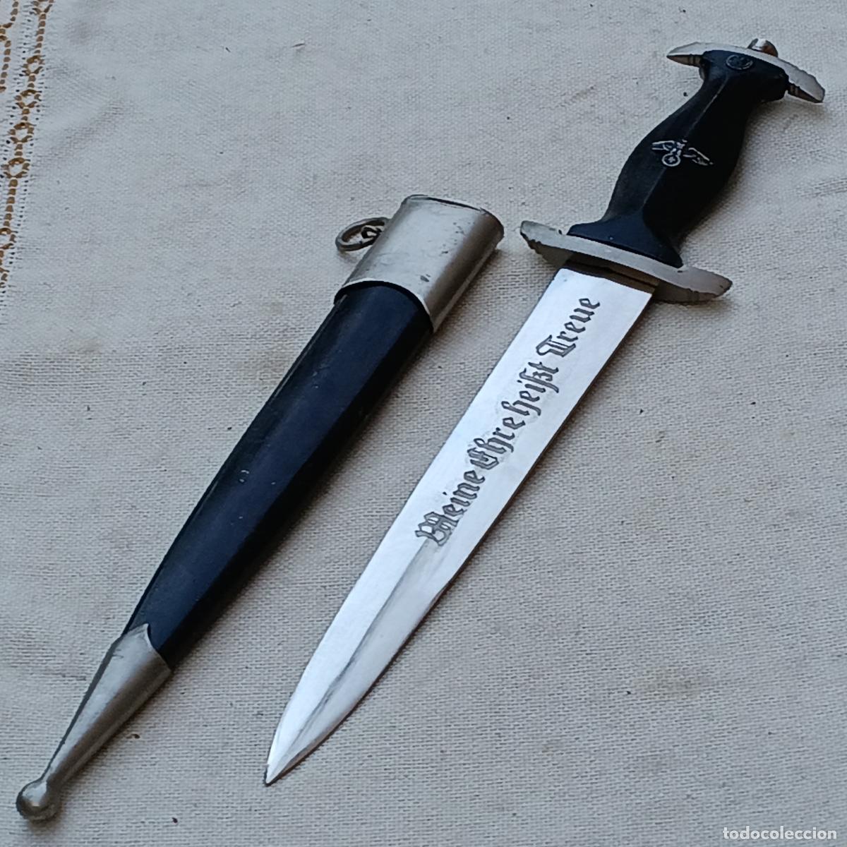 Militaria: CUCHILLO / DAGA ALEMANA NAZI CON SU VAINA.