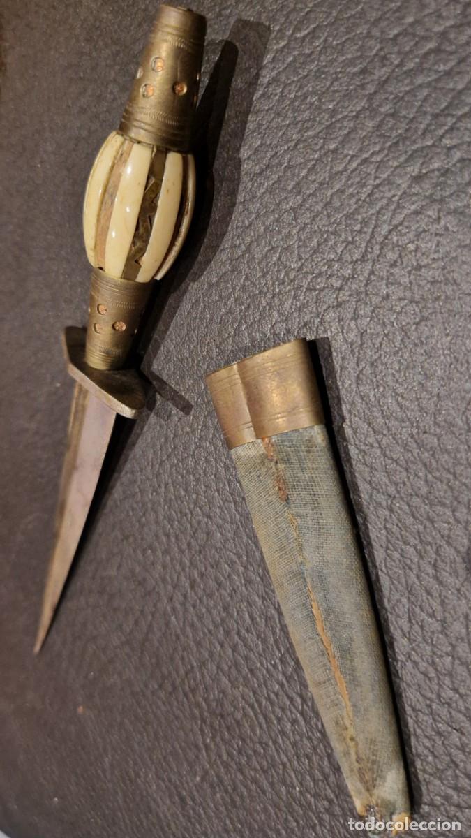 Militaria: Peque&ntilde;a daga de Toledo o Albacete peque&ntilde;a daga del siglo XIX
