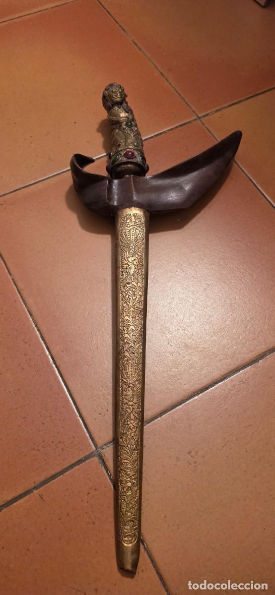 Militaria: Espectacular kriss de lujo antiguo con piedras semipreciosa