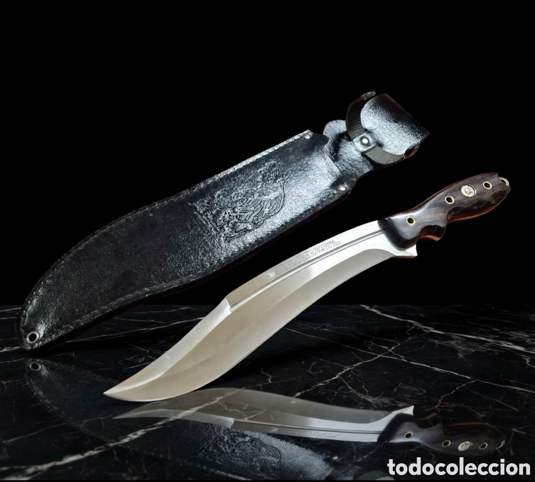 Militaria: *EXPLORER PROFESSIONAL STAINLESS STEEL* es el bowie grande de caza importado. Es el *bowie grande*